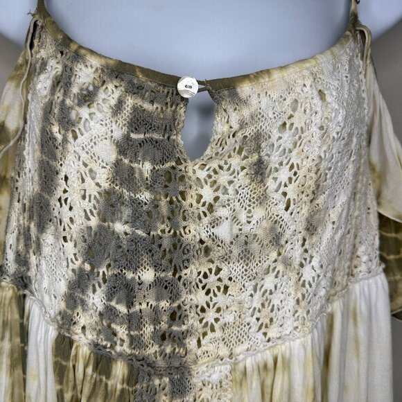 Tiare Hawaii Fluttery Cold Shoulder Ruffle Sleeves Top Size Medium Green/Cream - Picture 2 of 8